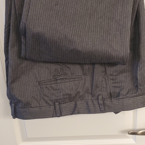 Lands' End 42 waist pants - Picture 4 of 4
